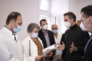 Από επίσκεψη του πρωθυπουργού στο Νοσοκομείο Μυτιλήνης