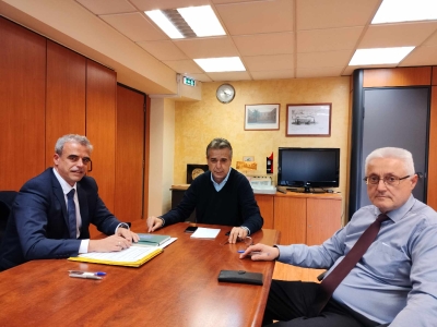 Από την συνάντηση του Δημάρχου Μυτιλήνης, Παναγιώτη Χριστόφα  με τις Κτιριακές Υποδομές ΑΕ 