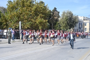 Στιγμιότυπο από παρέλαση της 8ης Νοεμβρίου 2023