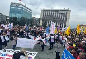 Σε κινητοποιήσεις οι Δημόσιοι Υπάλληλοι για τους μισθούς «πείνας»