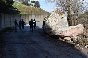 Αποζημιώσεις από Σπανάκη για τον σεισμό ζήτησε ο Μουτζούρης