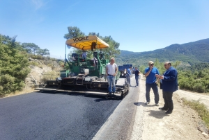 Στιγμιότυπο από την αυτοψία του Δημάρχου Δυτικής Λέσβου, Ταξιάρχη Βέρρου στο εργοτάξιο