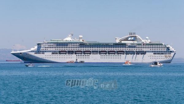 Επαφές με την ΜedCruise 