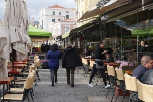 Οι 10 κλάδοι στους οποίους πλέον απαιτούνται δύο test για τους εργαζόμενους με δικά τους έξοδα