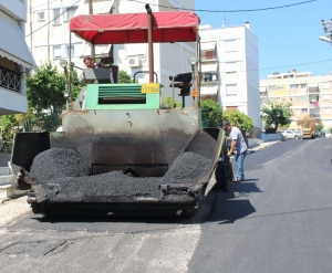 Από παλαιότερες εργασίες ασφαλτόστρωσης 