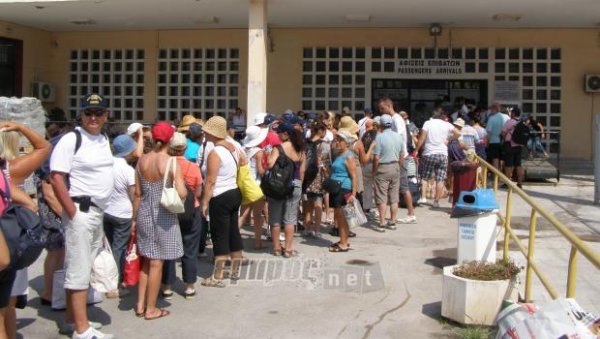 …αλλά 25.000 Τούρκοι τουρίστες