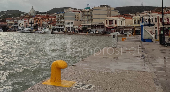 Έρχονται ισχυροί άνεμοι και έντονες βροχοπτώσεις