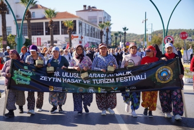 Στο ρυθμό του Διεθνούς Φεστιβάλ Συγκομιδής Ελιάς και Τουρισμού το Αϊβαλί