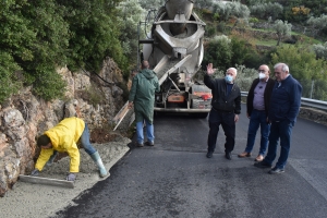 Στον δρόμο Λουτρών ο Μουτζούρης